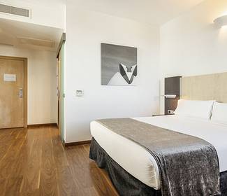 Barrierefreies zimmer Hotel ILUNION Aqua 4 Valencia Barrierefreies zimmer Hotel ILUNION Aqua 4 Valencia