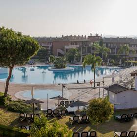 Schwimmbad Aparthotel ILUNION Sancti Petri Cádiz Schwimmbad Aparthotel ILUNION Sancti Petri Cádiz